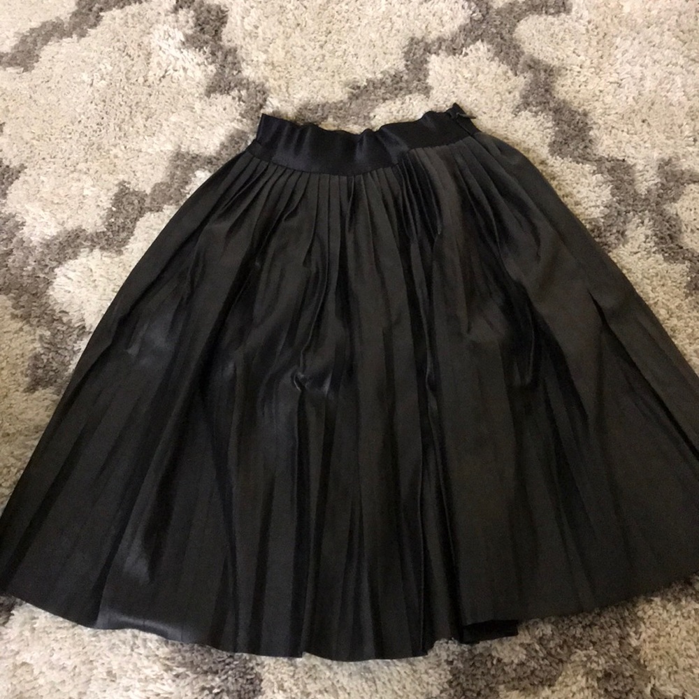 Bebe A-line plea faux leather skirt